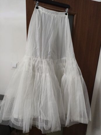 Halka do sukienki ślubnej