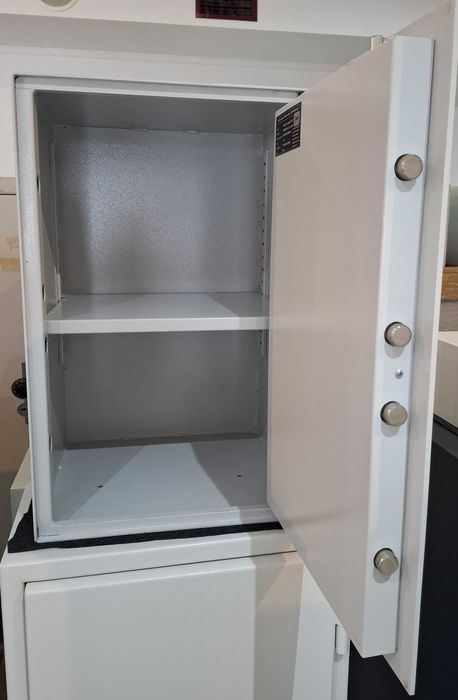 Sejf Konsmetal Koliber 62 laptop 15 zamek elektroniczny, klasa S1