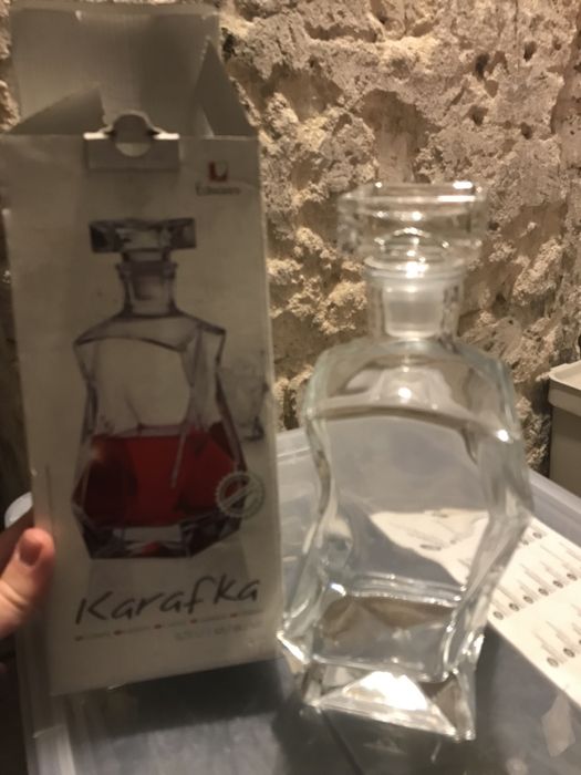 Szklana karafka łamana do wina, wody 0,75L Edwanex