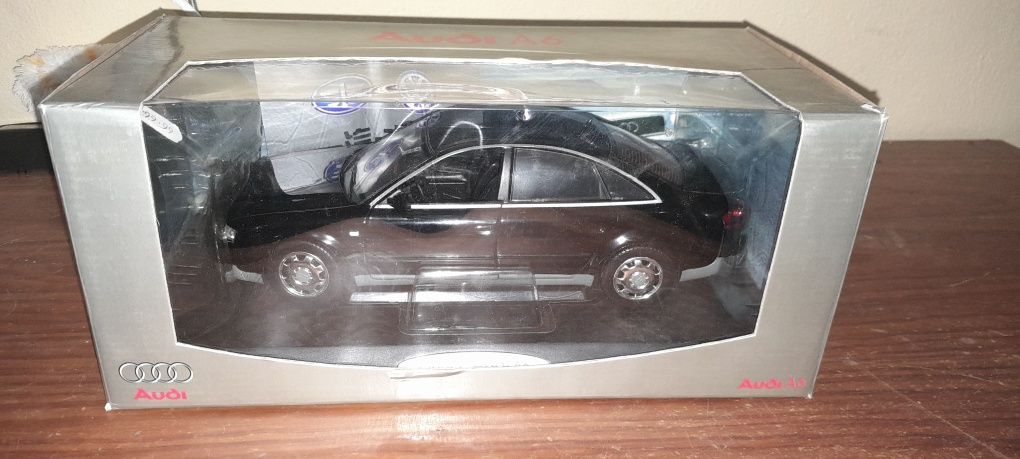 Centenas de miniaturas 1/18