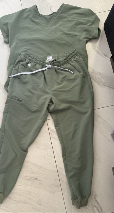 Komplet medhoodie scrubs uniform