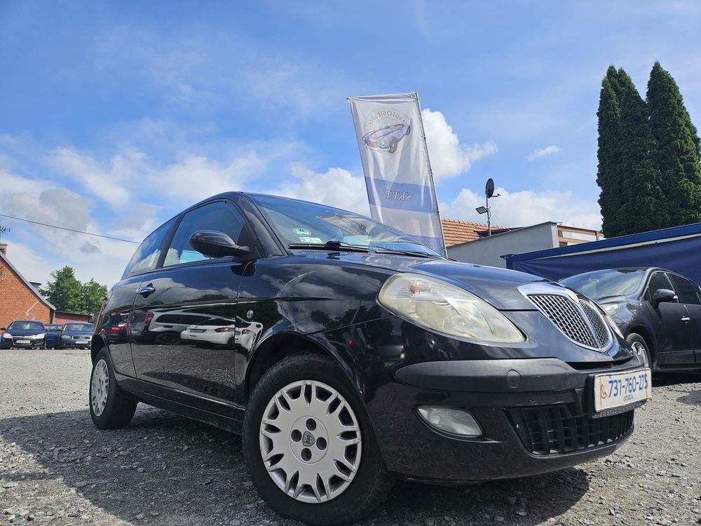 Lancia Ypsilon 1.2 benzyna // klimatzyacja // dobrze jezdzi // zamiana