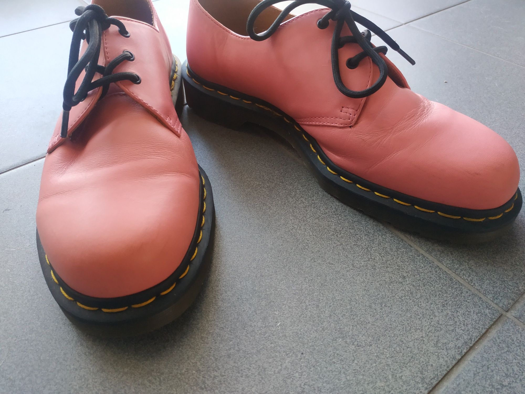 Рожеві туфлі мартенси  Dr.martens