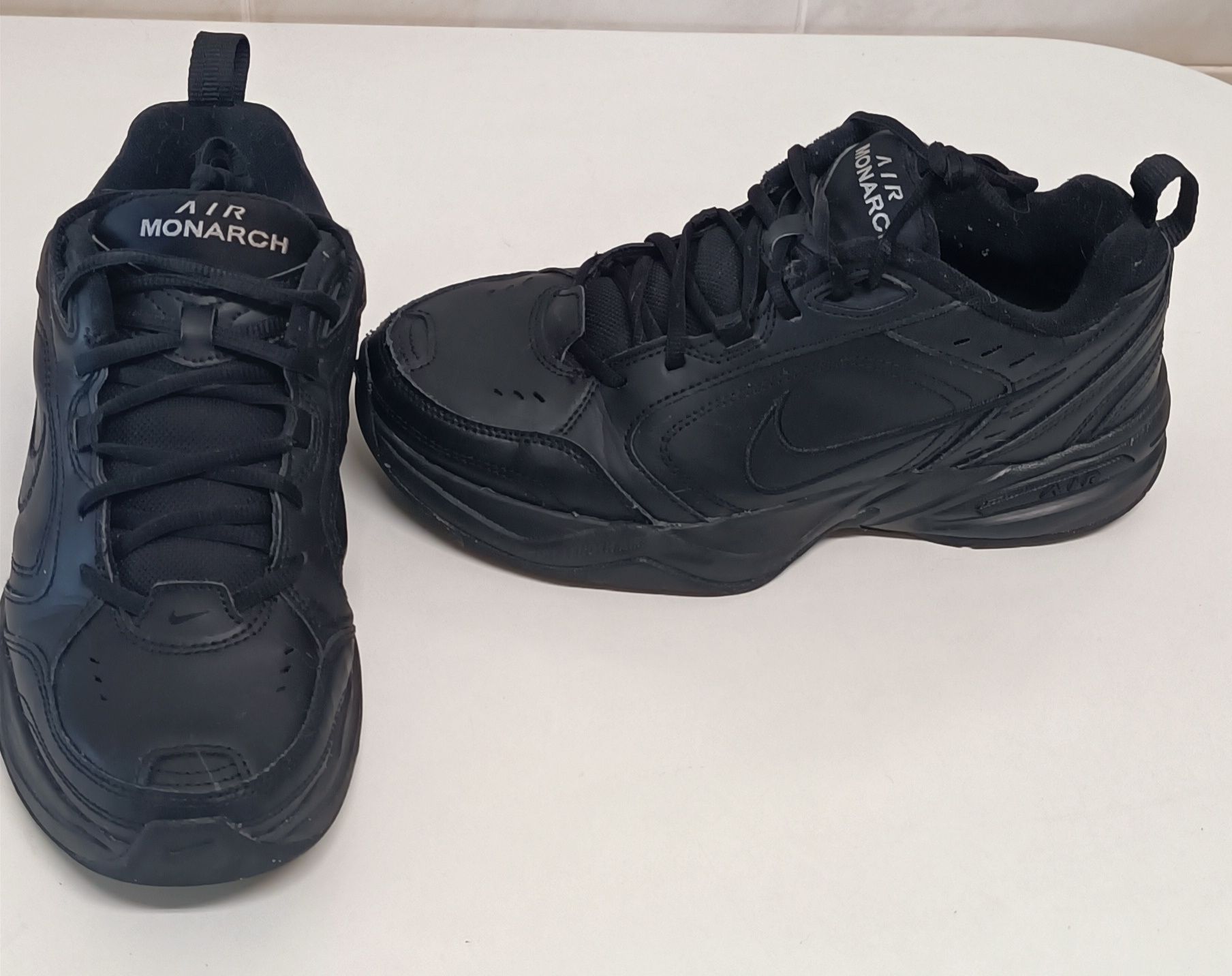 Tenis Nike Air Monarch