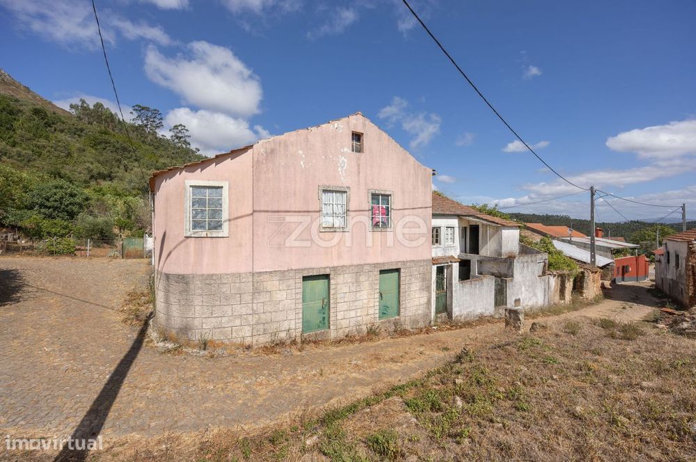 Moradia T2+2 || Garagem || Alvaiázere || Ao abrigo do Simplex