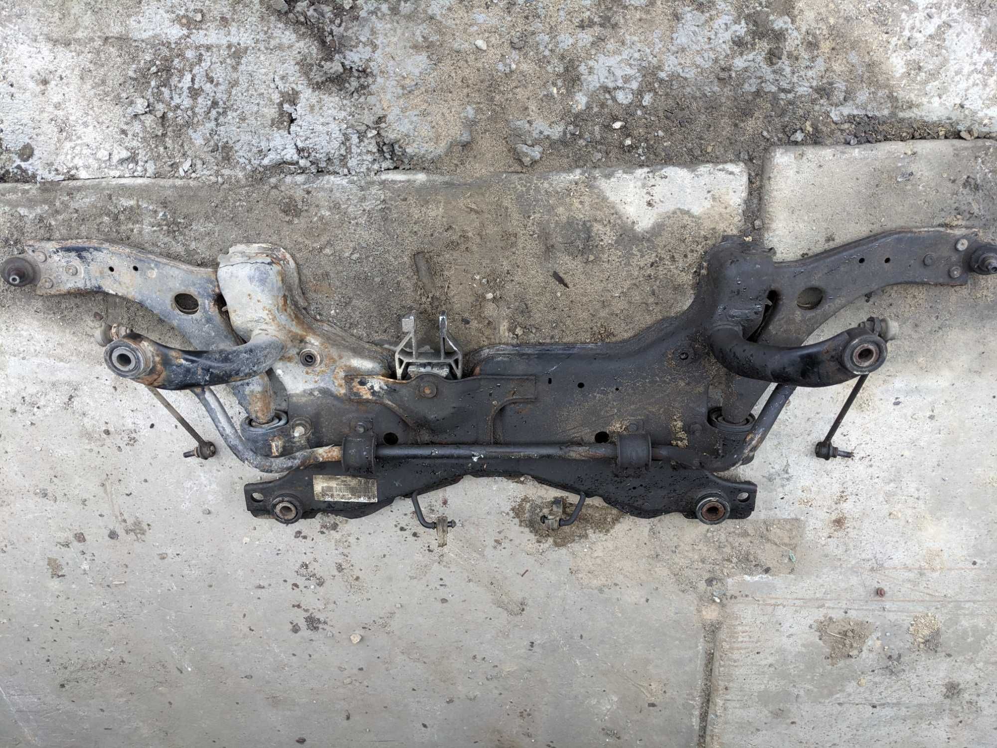 Ford C-Max MK2 1.6 16V Sanki Belka Przód Przednie Trawers Kołyska