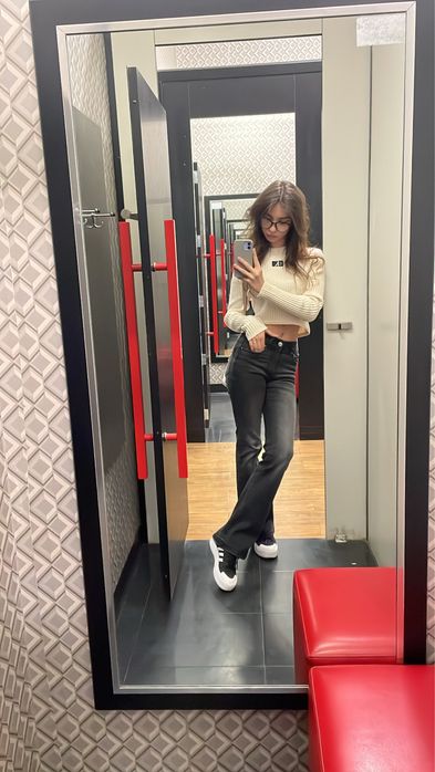 Сірі кльош джинси