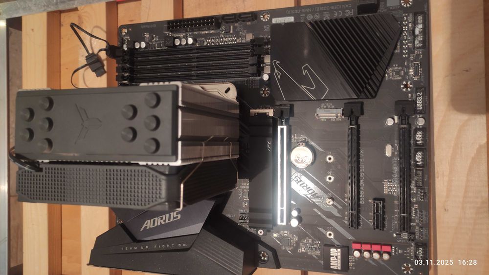 GIGABYTE B550 Aorus V2 + Ryzen 9 5950X + PISA A5 Gray + G.Skill 16gb