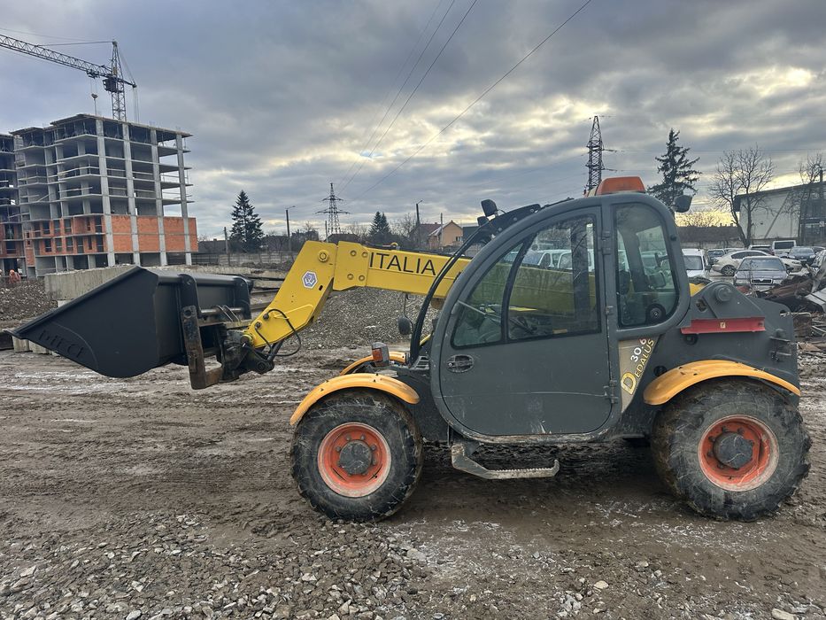 Dieci 30,6 телескопічний навантажувач Manitou