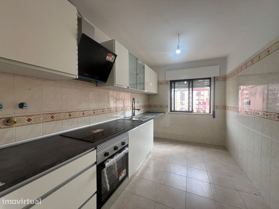 Apartamento T2 em Algueirão, Mem-Martins
