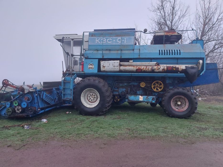 Комбай КЗС 9 Славутич