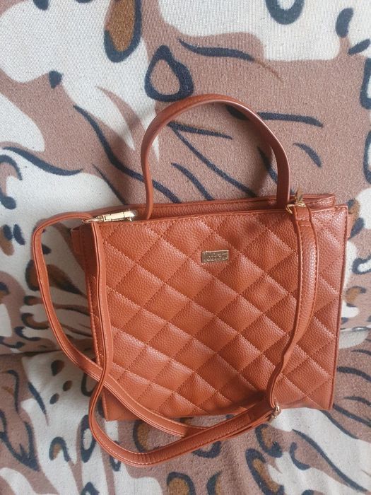 Torebka damska pikowana kamel średnia eko skóra