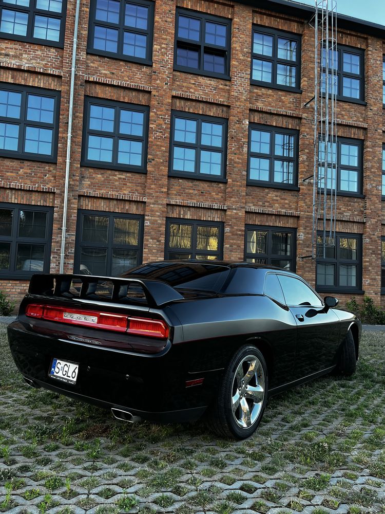 Dodge Challenger RT 5.7 hemi manual !