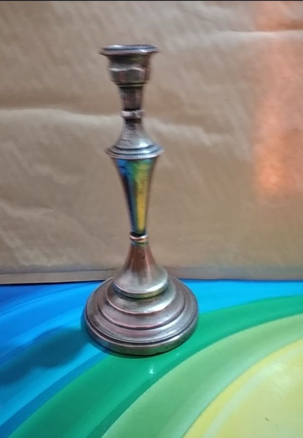 Castiçal em latão muito antigo