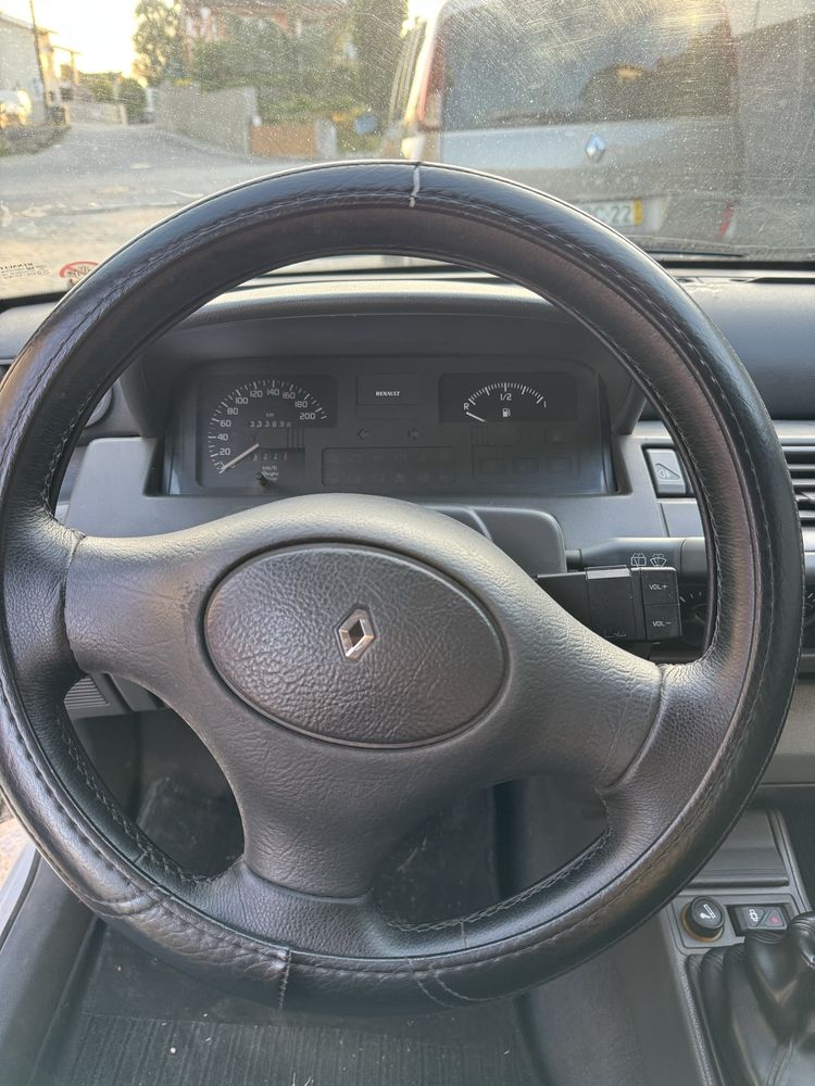 Renault Clio 1.9 Diesel