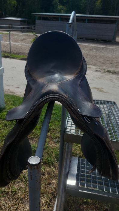 Сідло на коня седло на коня конное седло