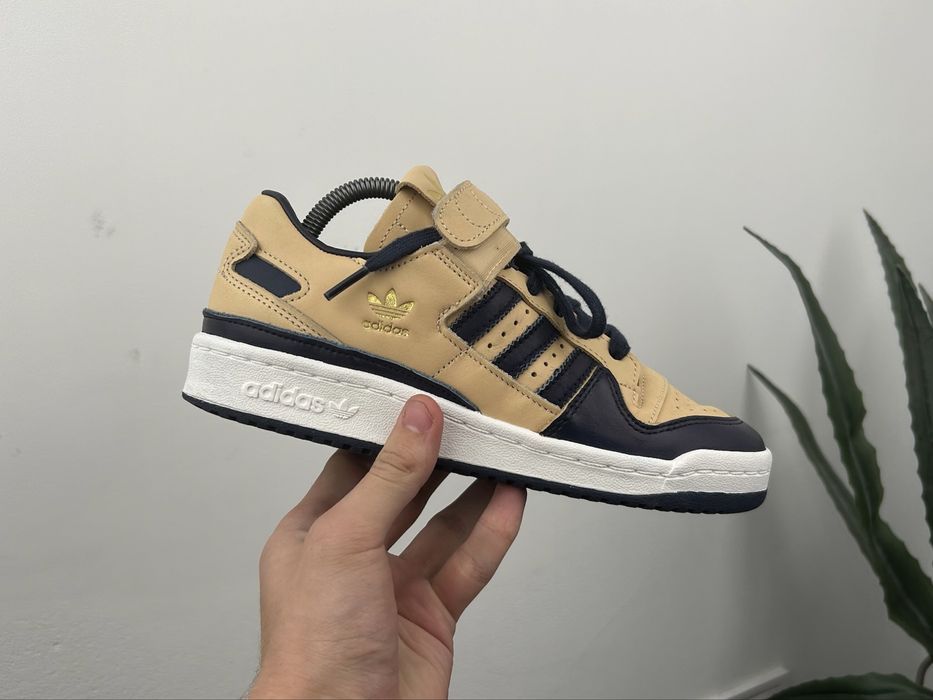 Оригінал! Кросівки Adidas Forum 39 розмір 03585