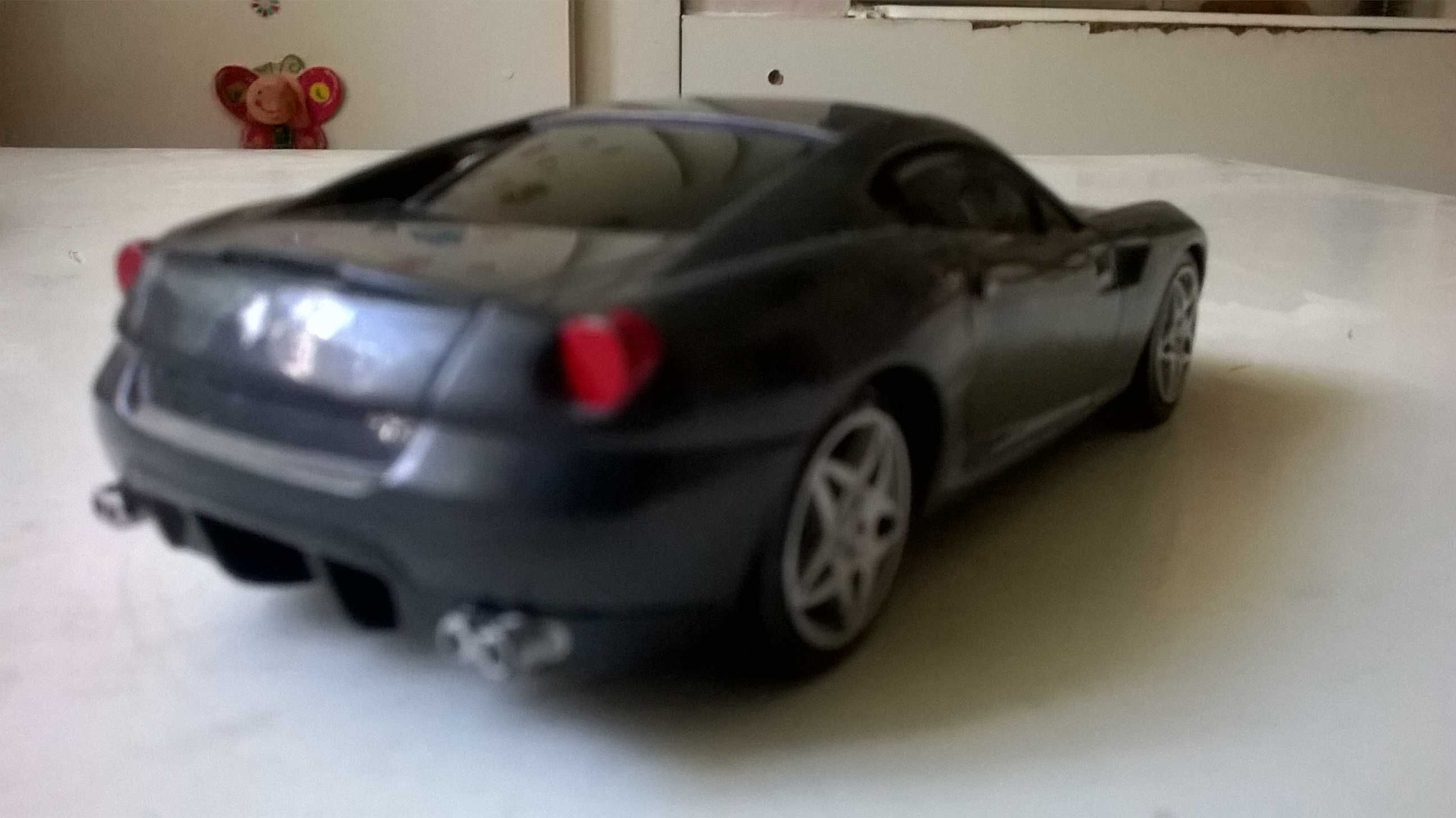 FERRARI 599 GTB Fiorano; model metalowo-plastikowy; skala 1:38