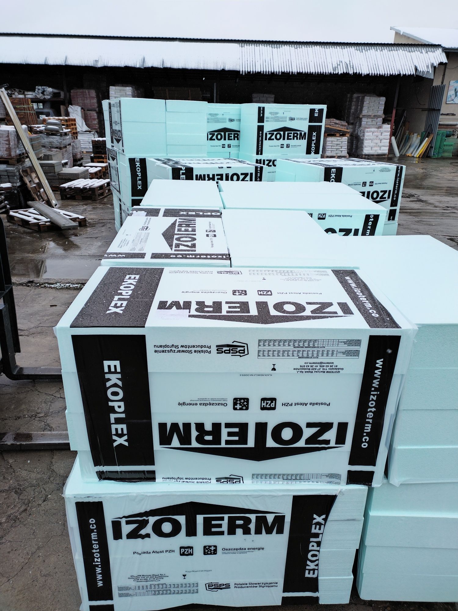styropian Izoterm ekoplex 100-037 hydro 300 zł/m3  12 cm