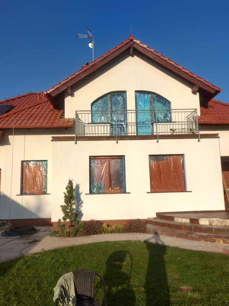 Mycie elewacji, dachów, kostki brukowej.