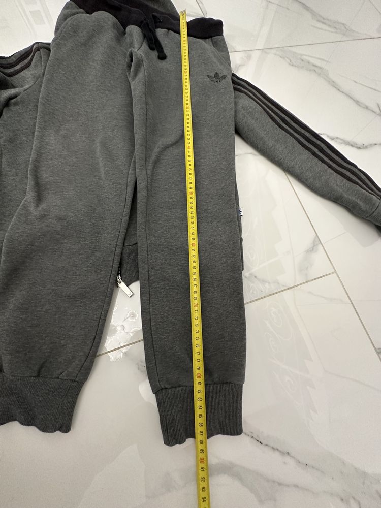 Костюм Adidas оригинал, размер S