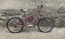 Bicicleta ( BMX ) Também vendo-a às Peças.
