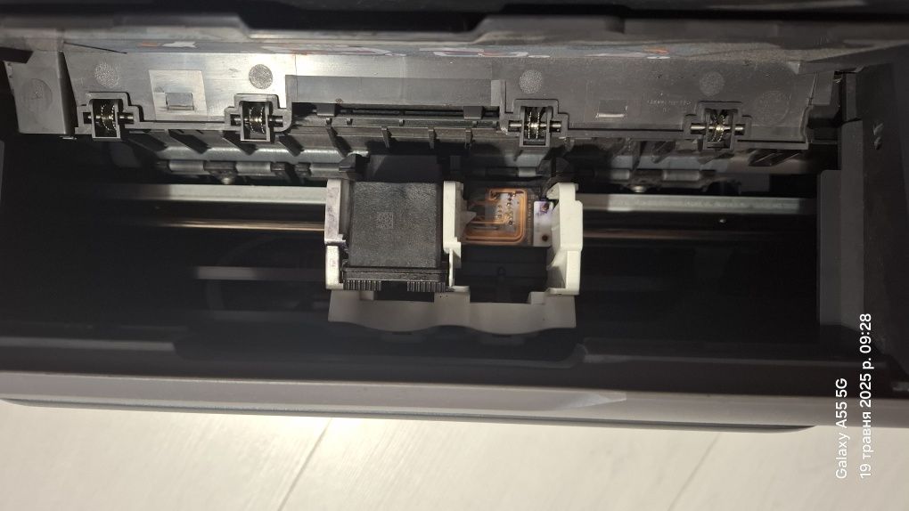 Принтер HP Deskjet 1000