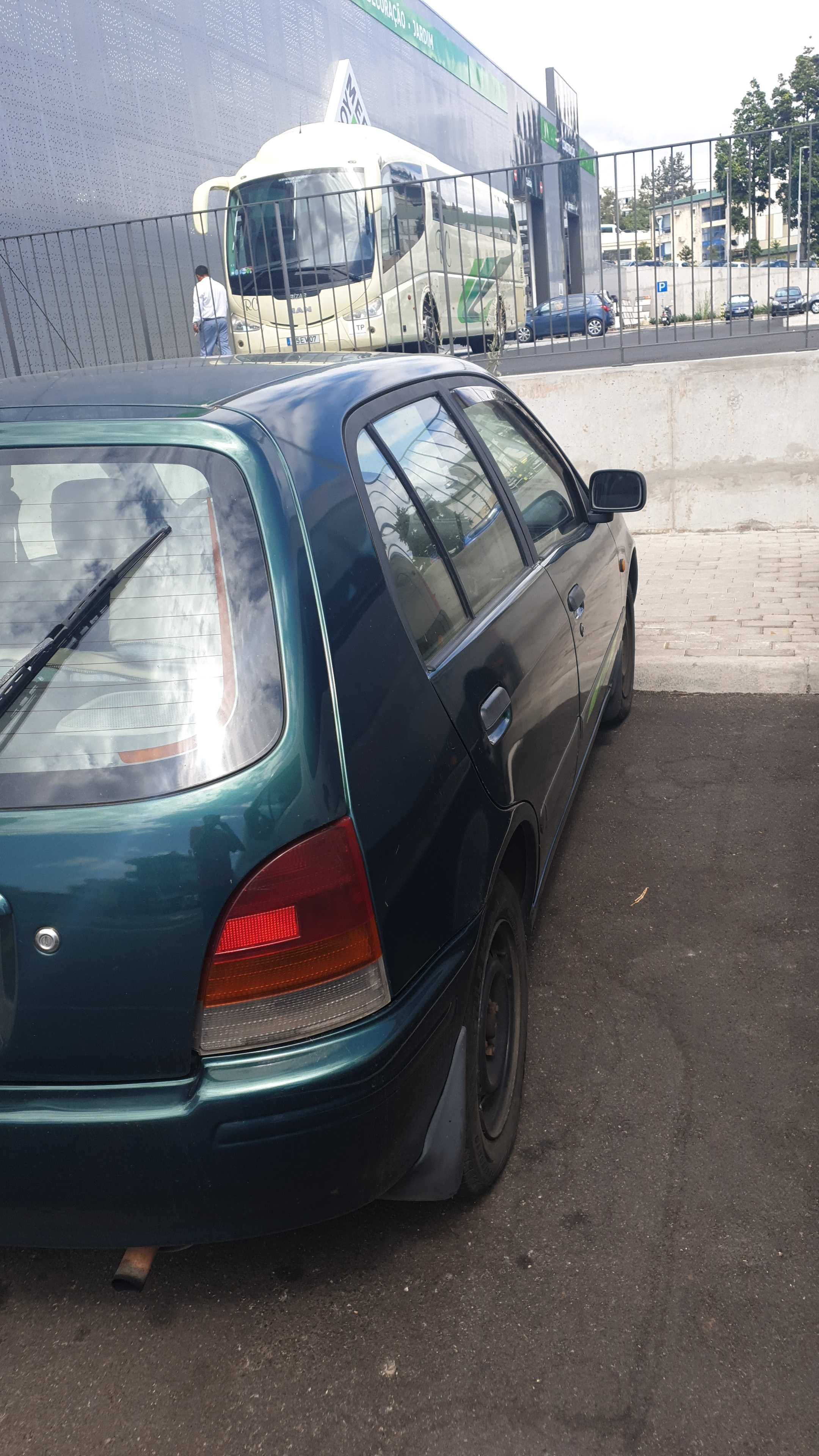 Vendo ou troco Toyota starlet 1.3