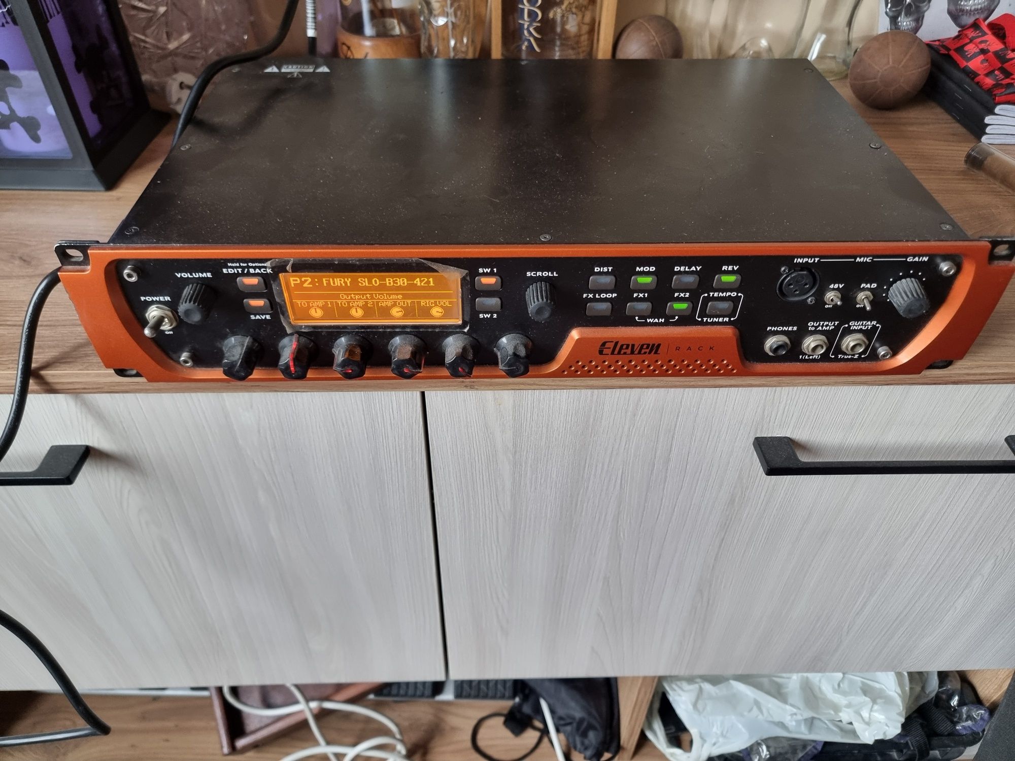Eleven Rack + Behringer FCB 1010