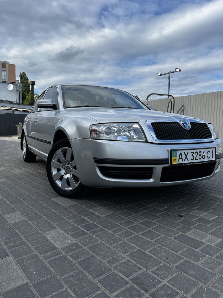 Skoda Superb v6 2.8 (торг)