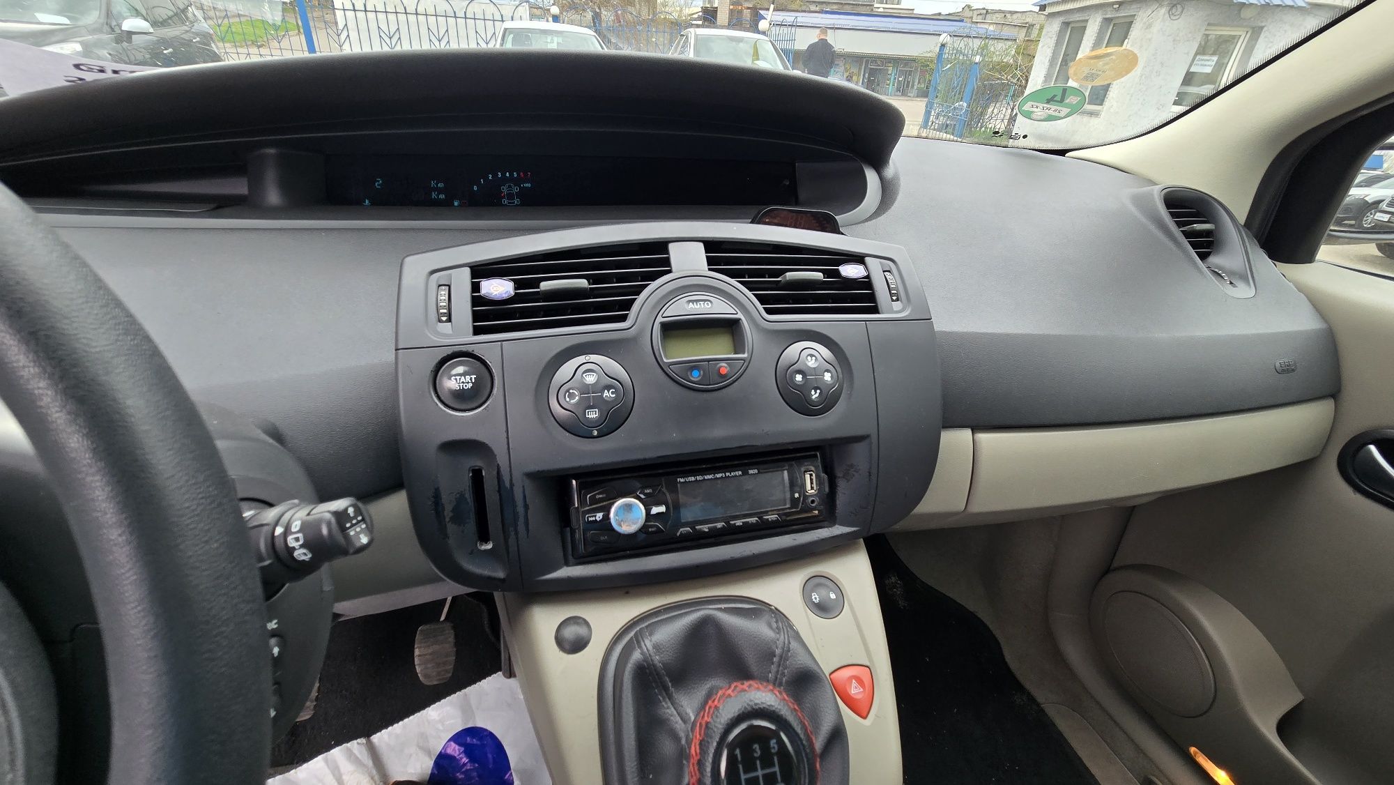 Renault Grand Scenic 7 місць 1.6 мрі 2005