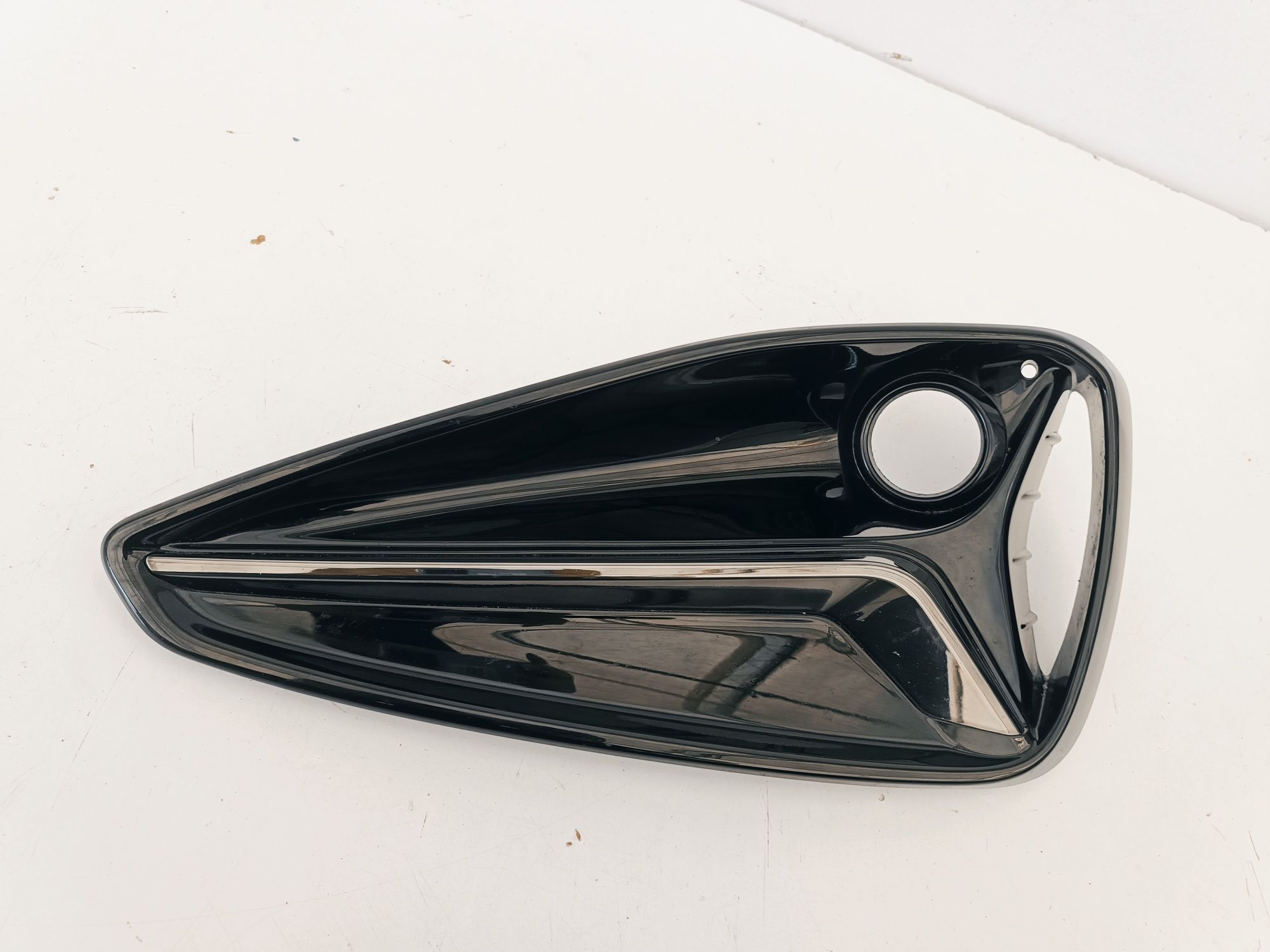 Hyundai i30 III LIFT FL 20- kratka zderzaka prawy przód prawa przednia