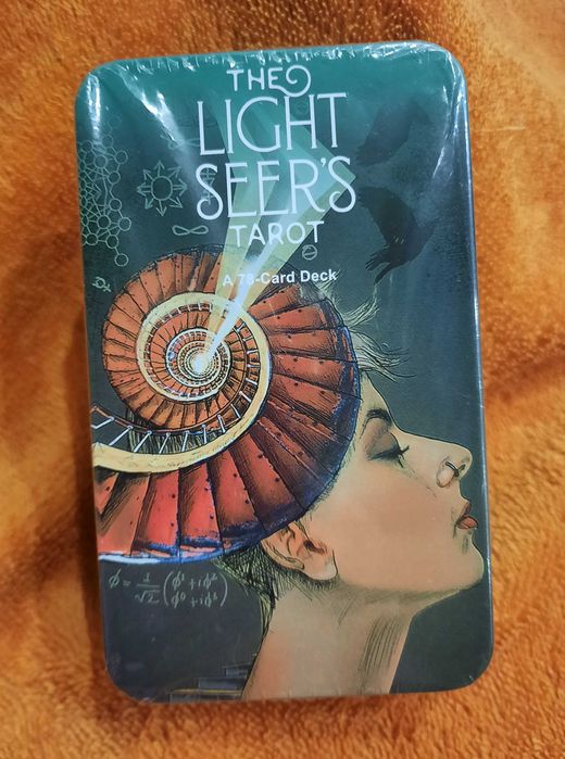 Колода карт таро світлого провидця в жестяній коробці зелений зріз