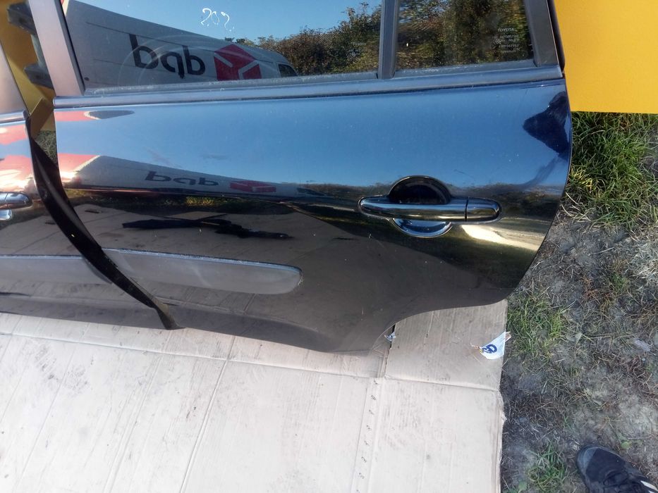 TOYOTA RAV4 III 06-12 drzwi lewe tył kolor czarny 202