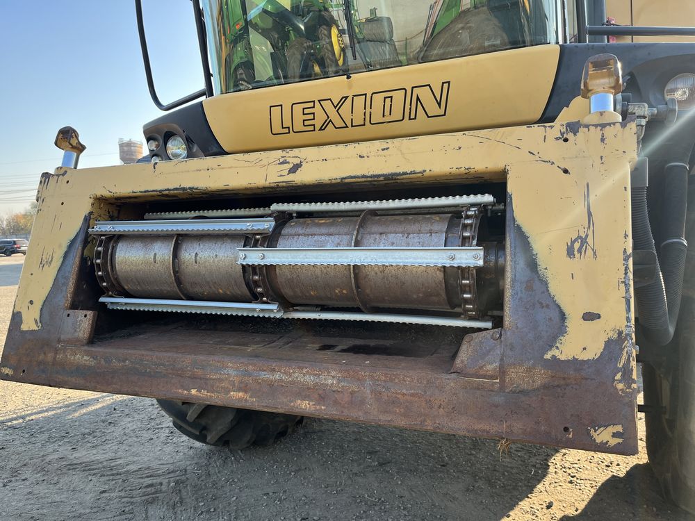 Комбайн CAT Lexion 560R з США