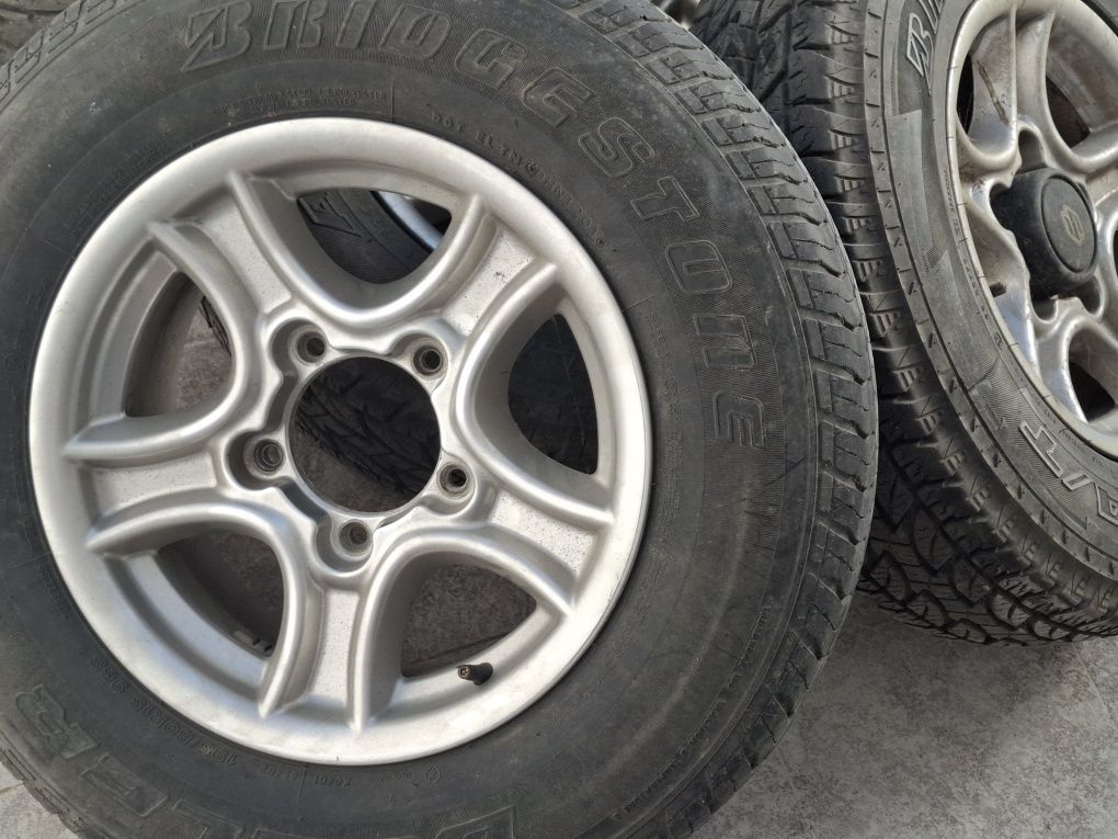 Suzuki Vitara 1.9TD JLX Jantes e mais material