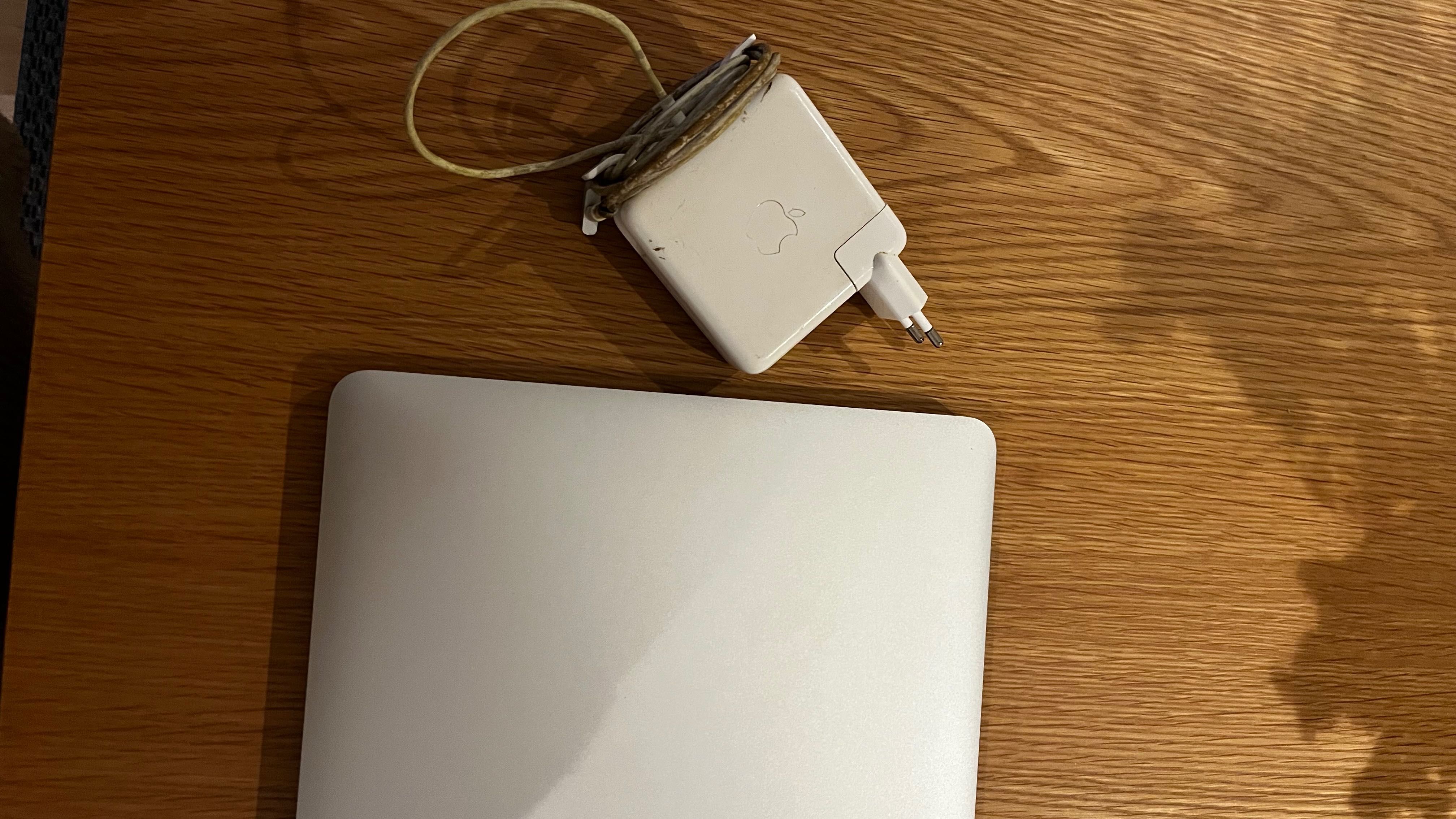 MacBook Pro 15” cinza