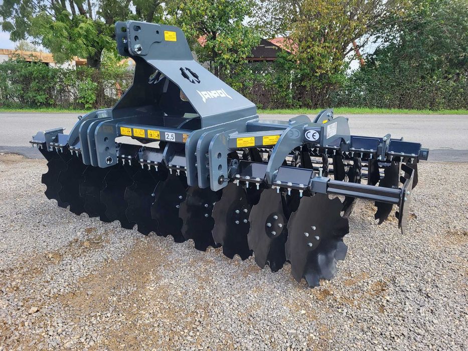 Talerzówka Brona talerzowa CIĘŻKA talerze fi 560 rura/struna/ daszkowy