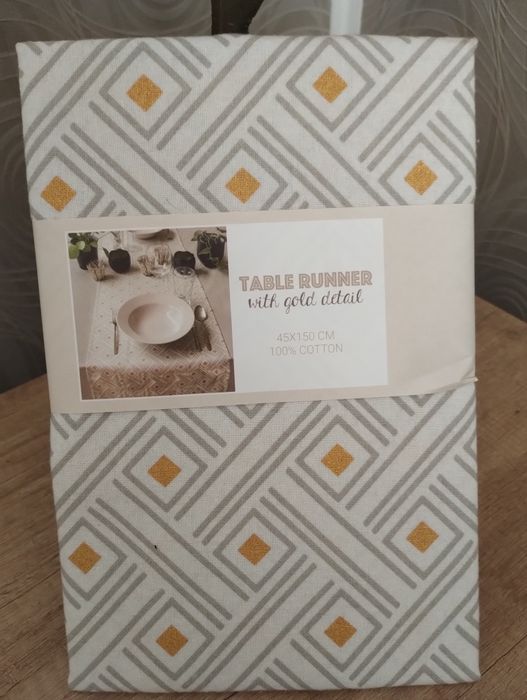 Bieżniki na stół 2 szt nowe