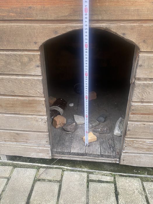 Продам собачу будку