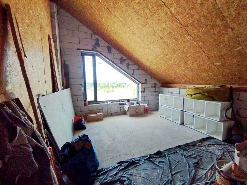 Продам двоповерховий будинок у Малій Данилівці загальною площею 157 м2
