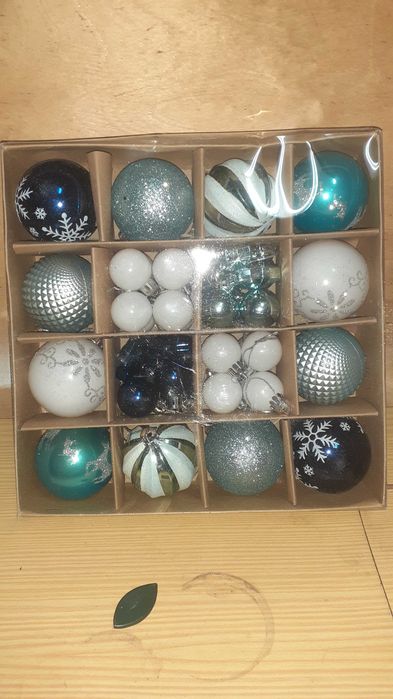 Árvore Natal decorada bom estado