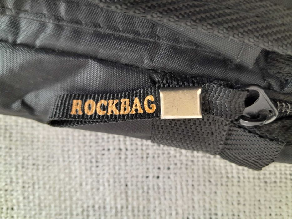 Gruby, czarny pokrowiec ,futerał, etui na gitarę elektryczną ROCKBAG