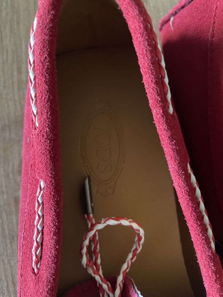 Buty czerwone z zamszu