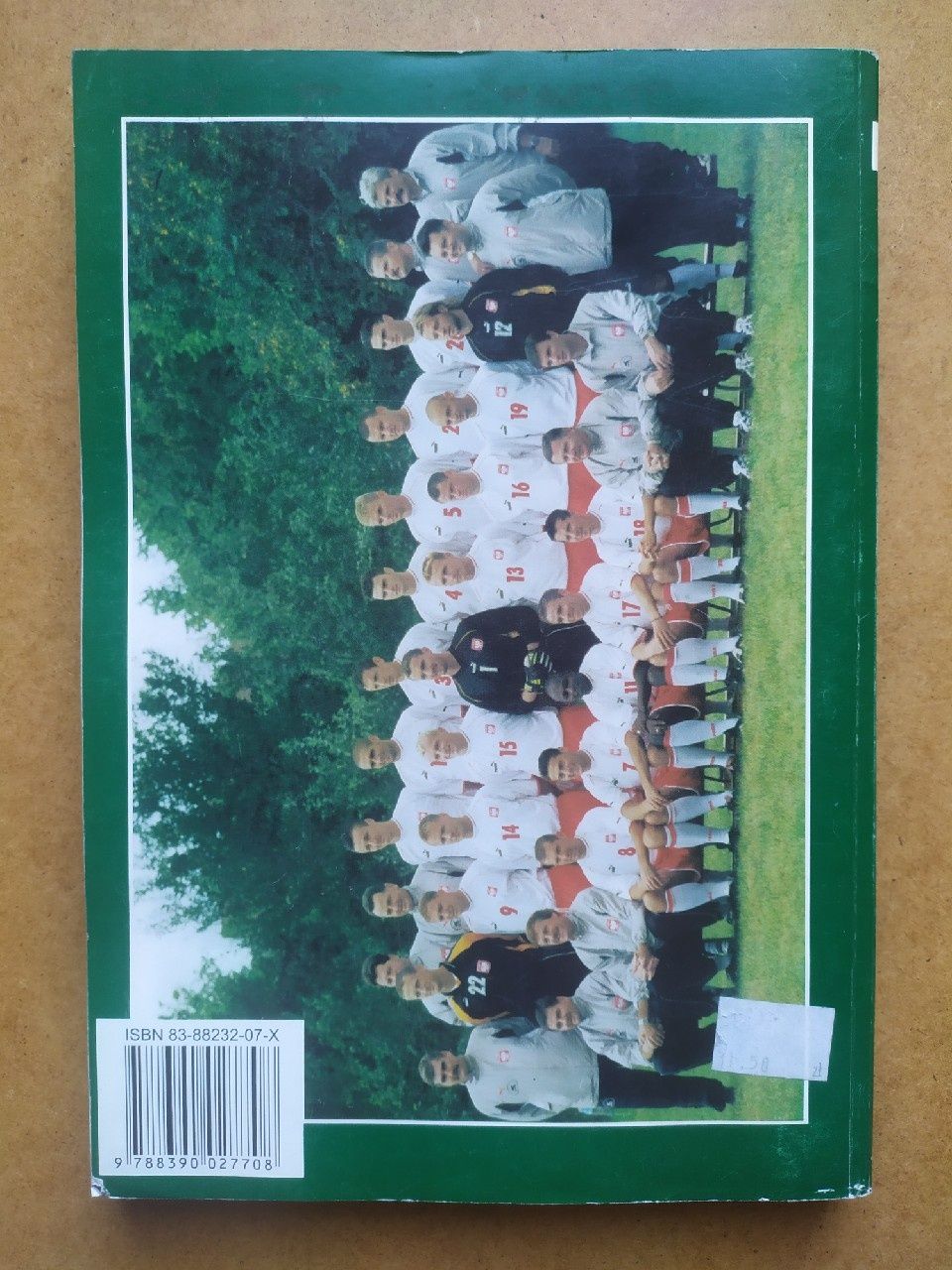 Encyklopedia piłkarska FUJI tom 27 rocznik 2001-02