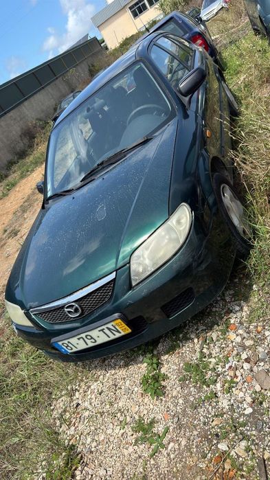 Mazda 323 gasolina de 2002 para peças