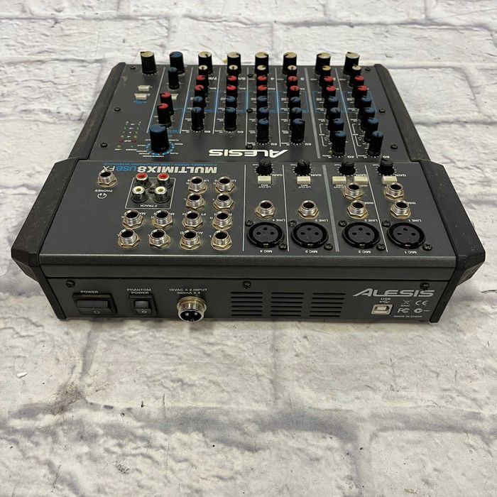 CONJUNTO ESTUDIO ALESIS: Monitores M1 Active 520 + Mesa Multimix 8