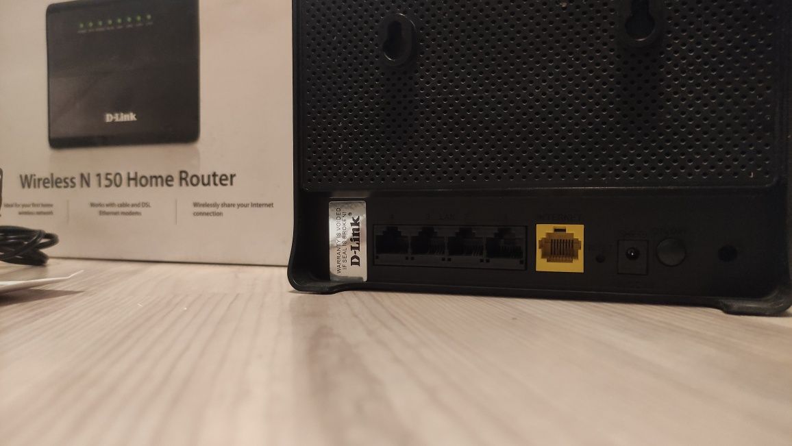 Продам маршрутизатор (wi-fi роутер) D-Link DIR-300