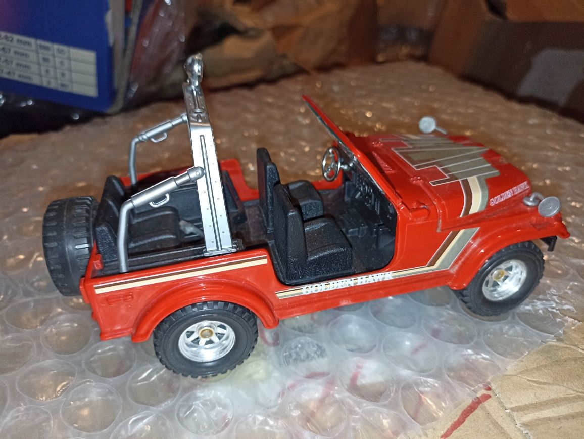 Model  Jeep Wrangler bburago 1:24