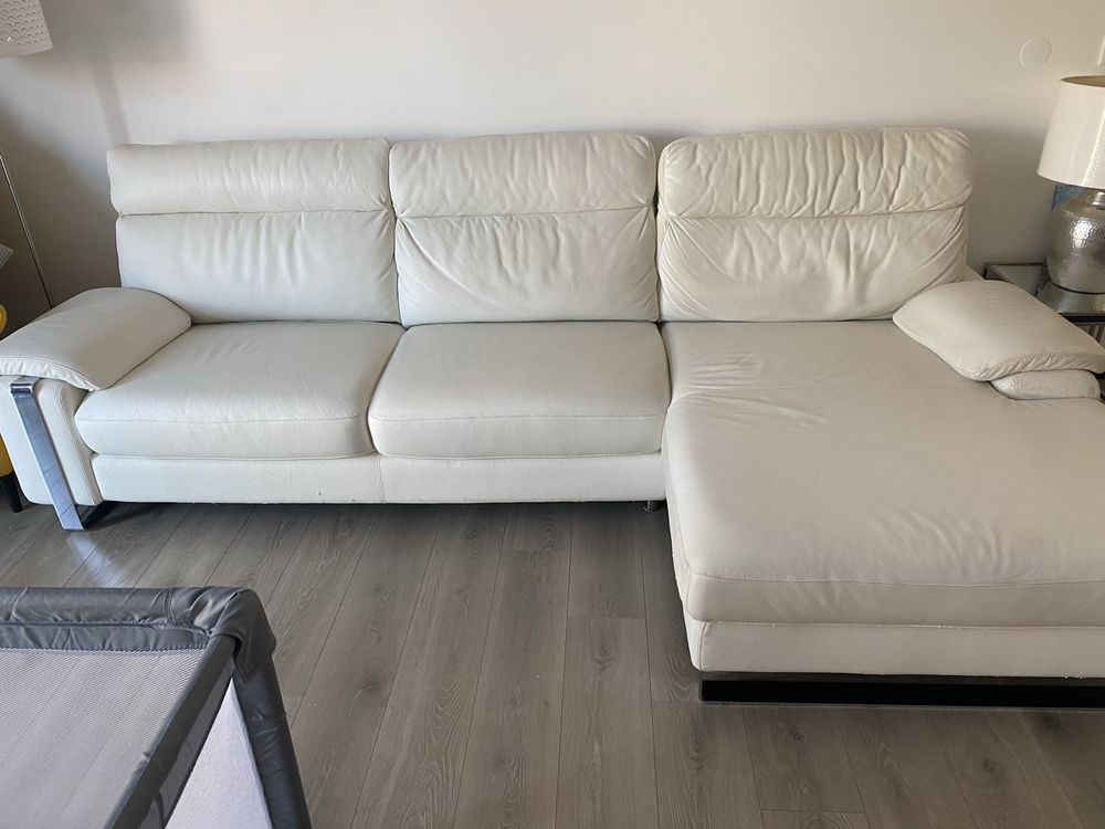 Sofa Chaise longue branca em pele